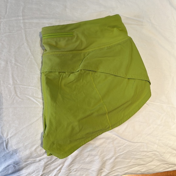 Lululemon speed short size 8 - Picture 2 of 3